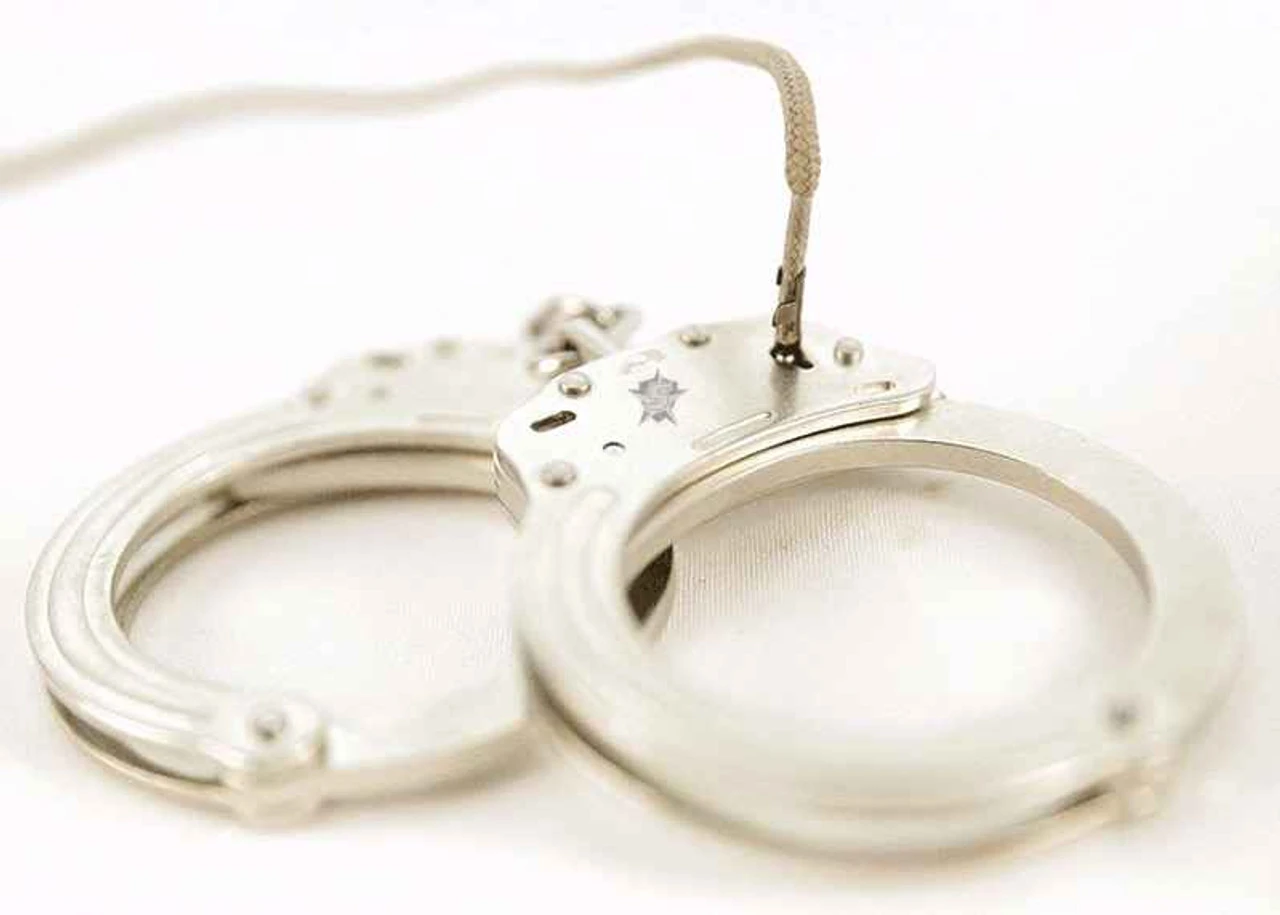 5ive Star Gear Boot Lace Handcuff Key - Image 2