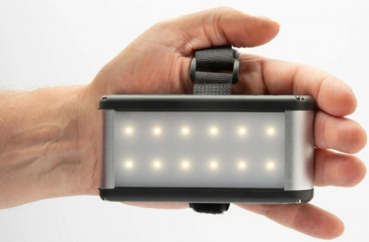 Adventure Medical Kits SOL Venture Light 2600 Recharge With Power Bank 0140-1306 - Image 4