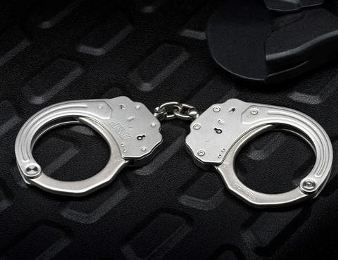 ASP Products Sentry Chain Handcuff - Image 2