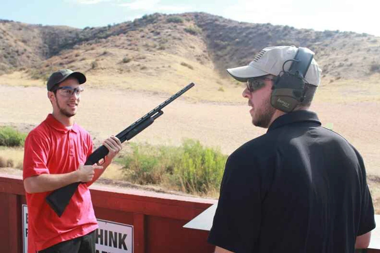 Howard Leight Impact Sport Electronic Earmuff - Image 2