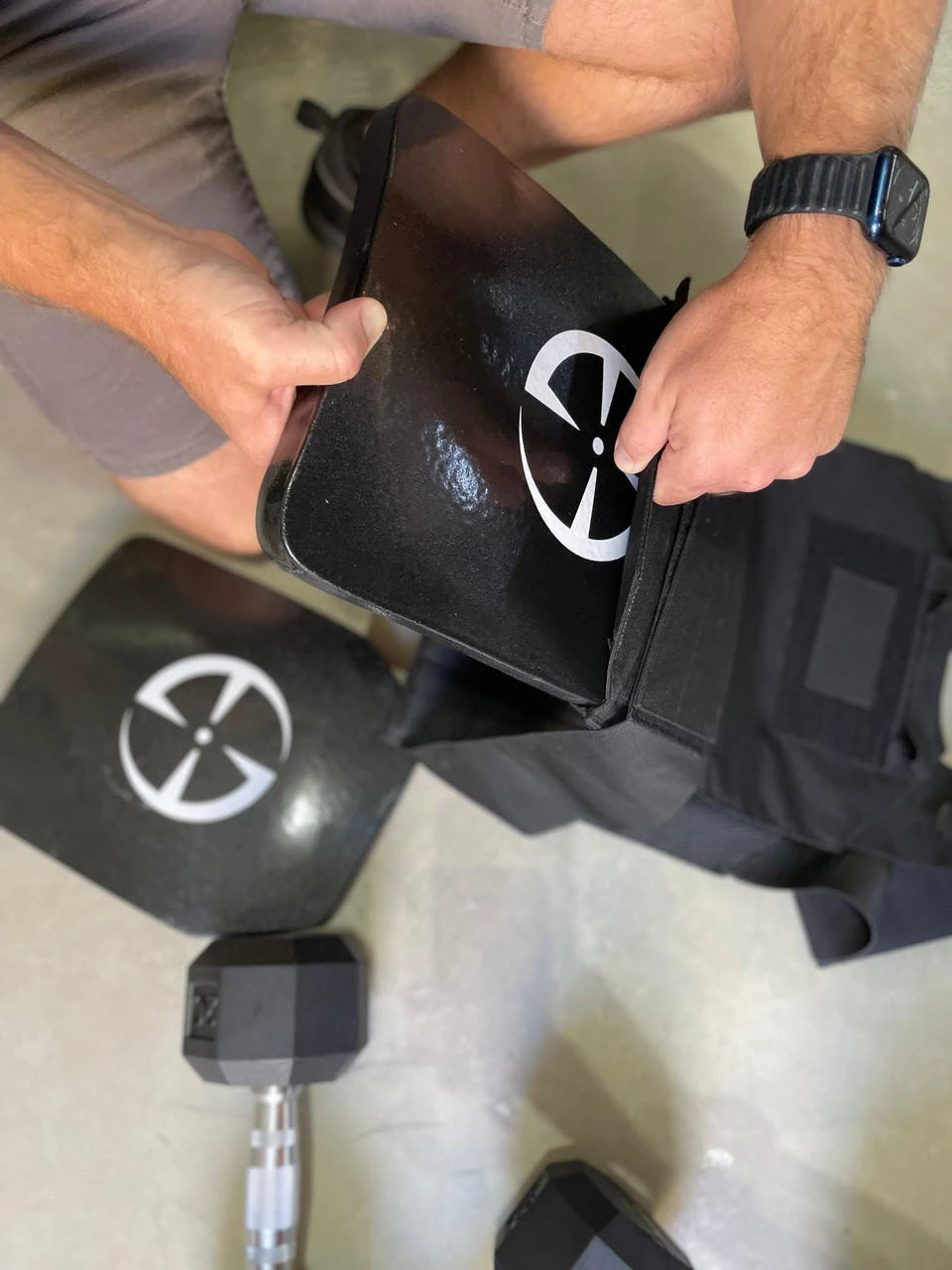 LA Police Gear JTE Lightweight MOLLE Plate Carrier - Image 5