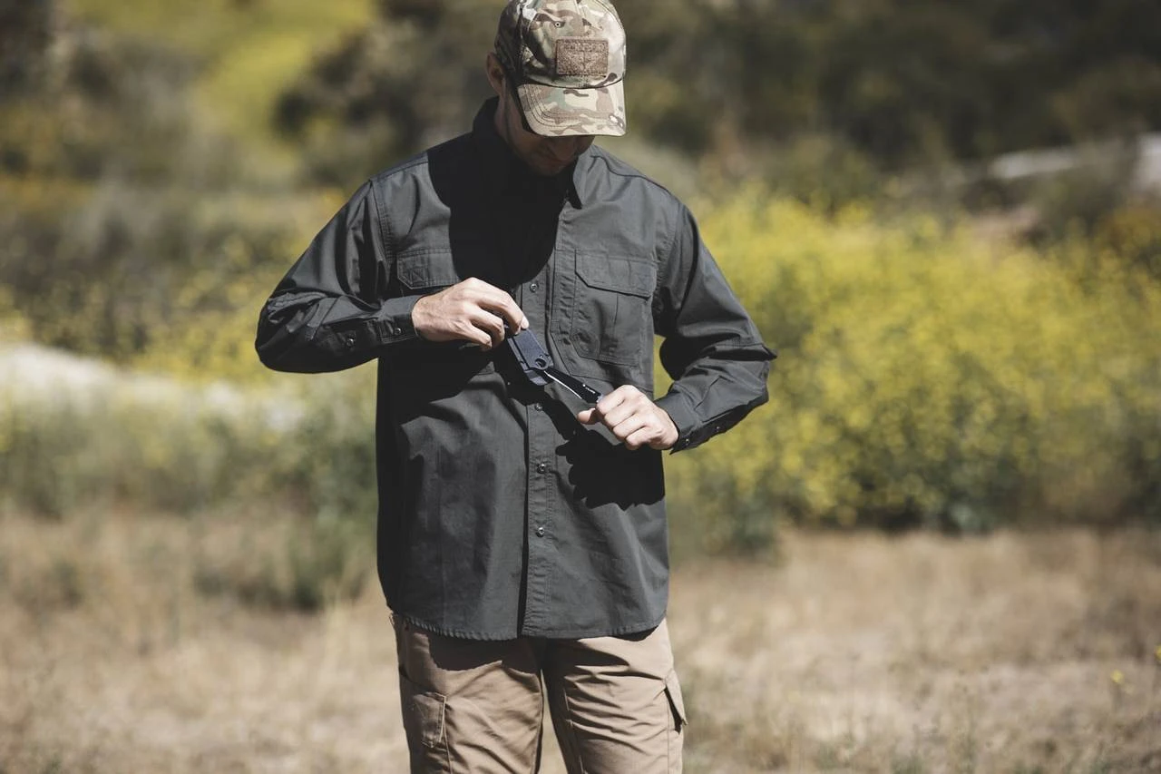 LA Police Gear Survivalist Neck Knife With Sheath - Image 7