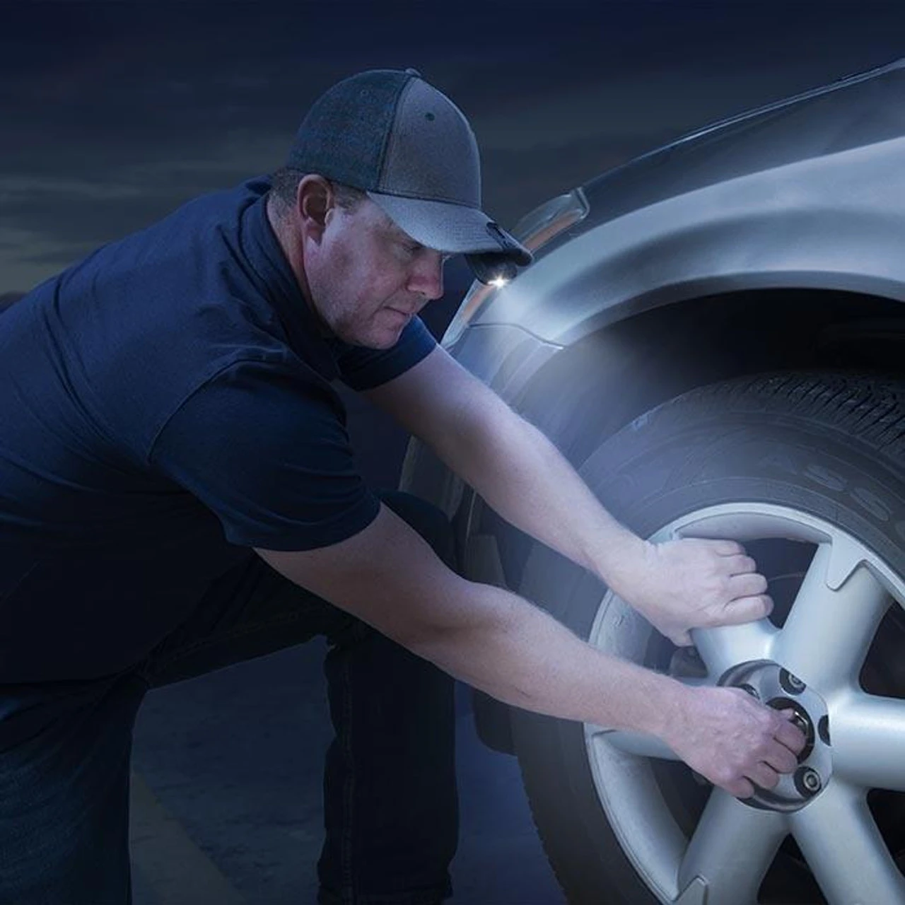 Nite Ize Radiant 170 Rechargeable Clip Light - Image 2