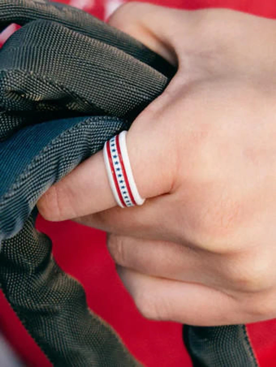 QALO Folds Of Honor Unisex White Stars And Stripes Modern Ring - Image 3