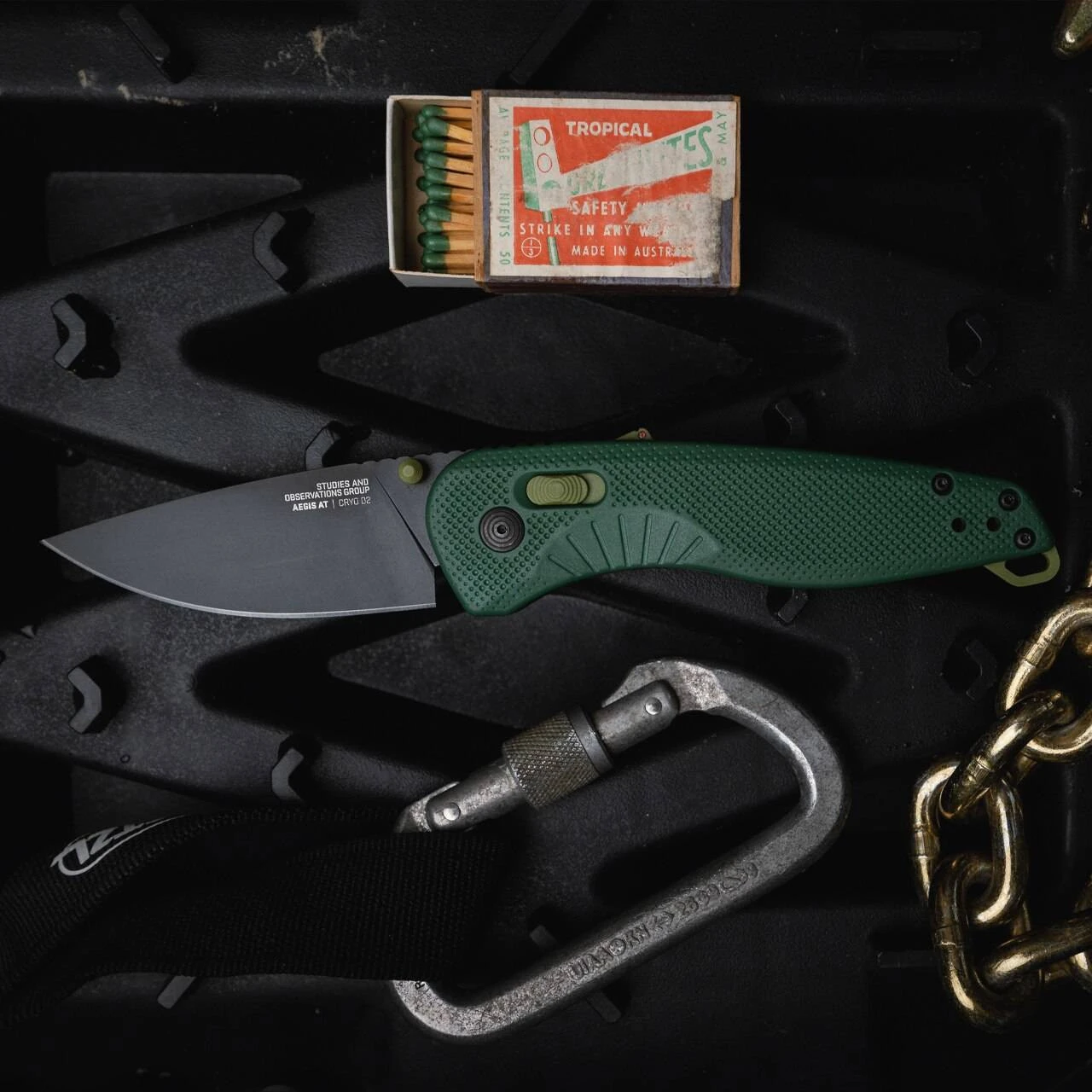SOG Aegis AT Forest & Moss Folding Knife - Image 9