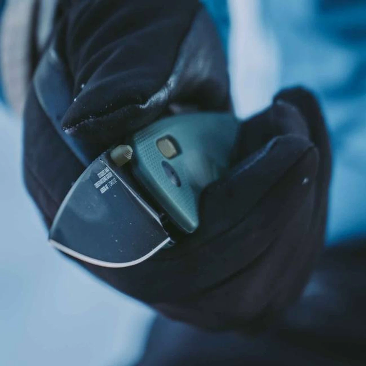 SOG Aegis AT Forest & Moss Folding Knife - Image 8