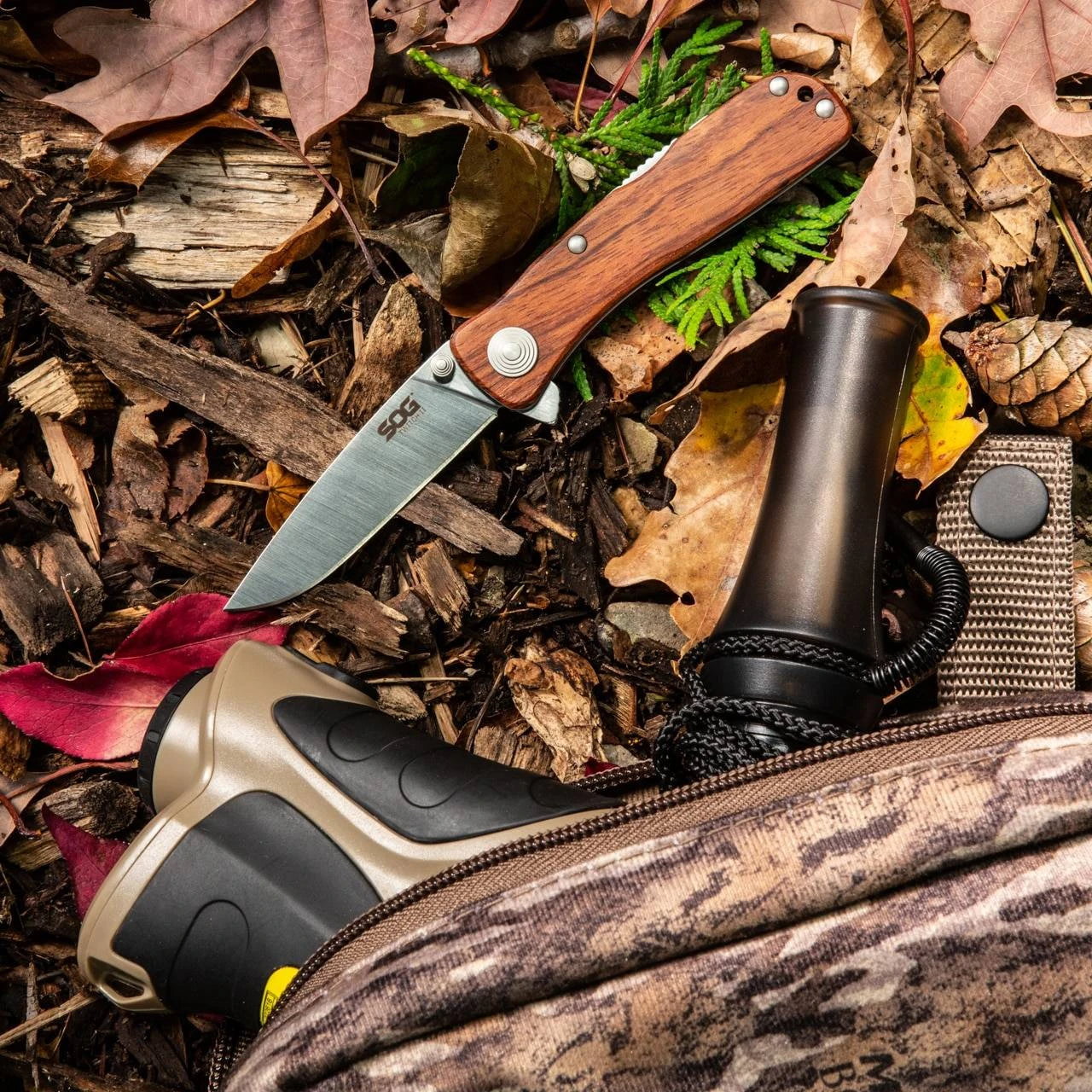 SOG Twitch II Wood Handle Folding Knife - Image 8